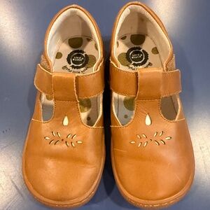 Size 1 Livie and Luca Prim T-Strap in Toffee